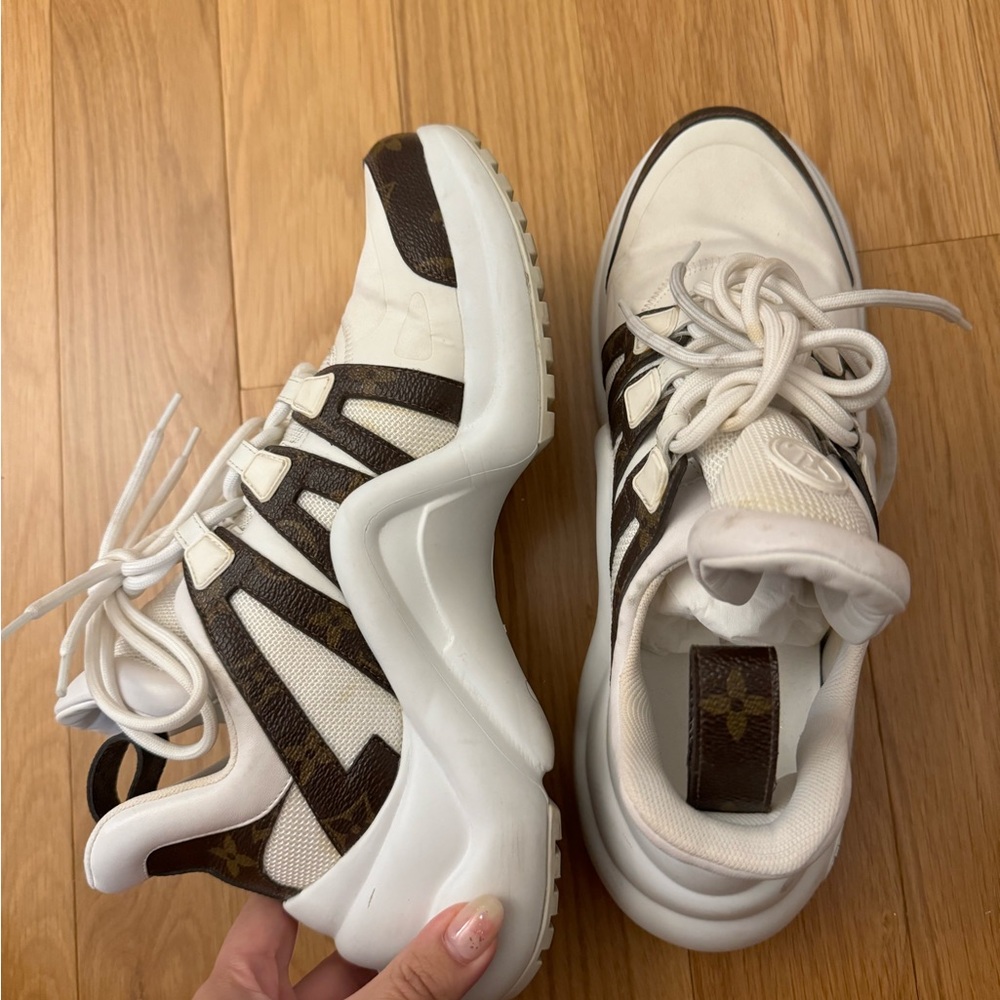Louis Vuitton Archlight Sneaker - Picture 6 of 6